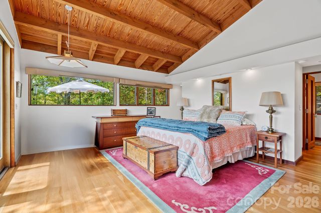 496 English Lane, Bakersville, NC 28705