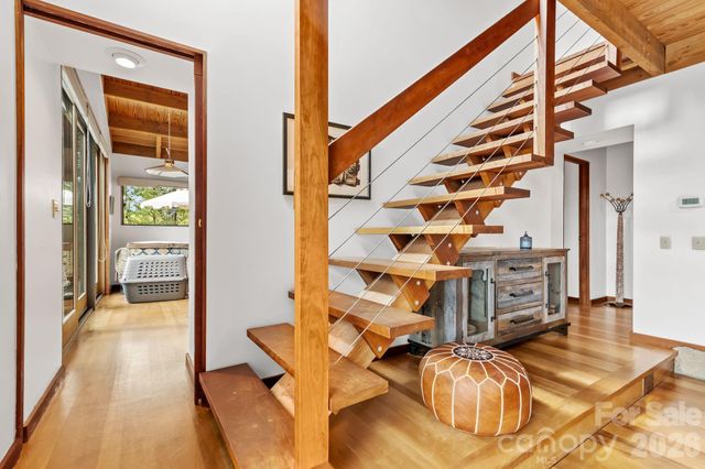 496 English Lane, Bakersville, NC 28705