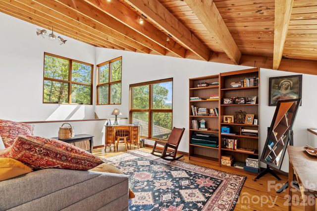496 English Lane, Bakersville, NC 28705