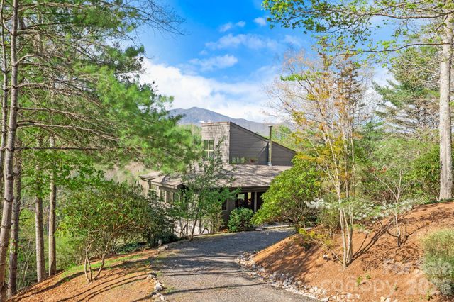 496 English Lane, Bakersville, NC 28705