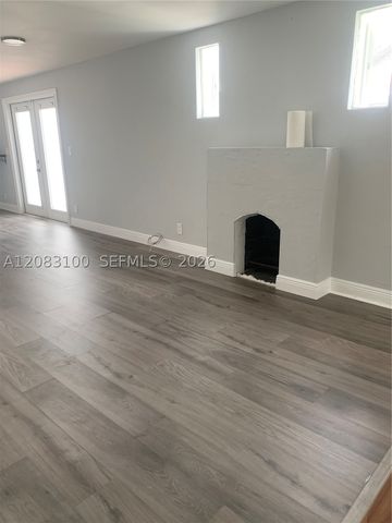 1726 Roosevelt St, Hollywood, FL 33020