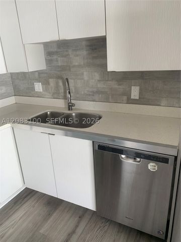 1726 Roosevelt St, Hollywood, FL 33020