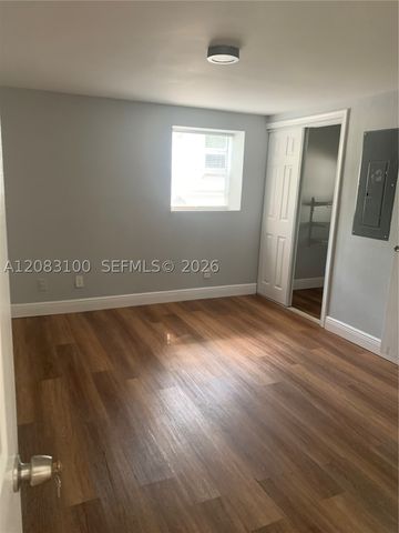 1726 Roosevelt St, Hollywood, FL 33020