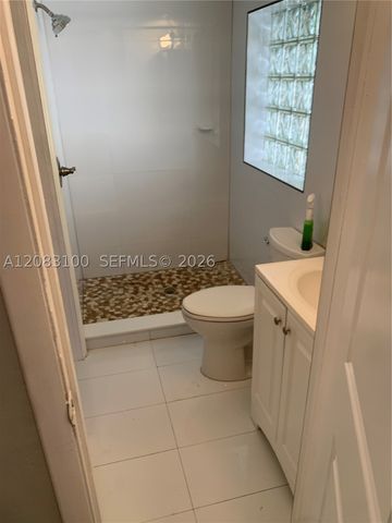 1726 Roosevelt St, Hollywood, FL 33020