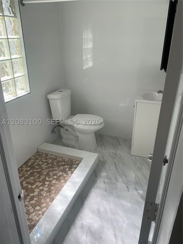 1726 Roosevelt St, Hollywood, FL 33020