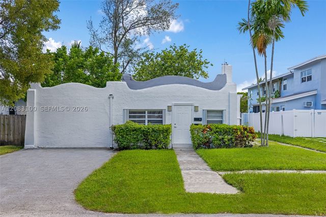 1726 Roosevelt St, Hollywood, FL 33020