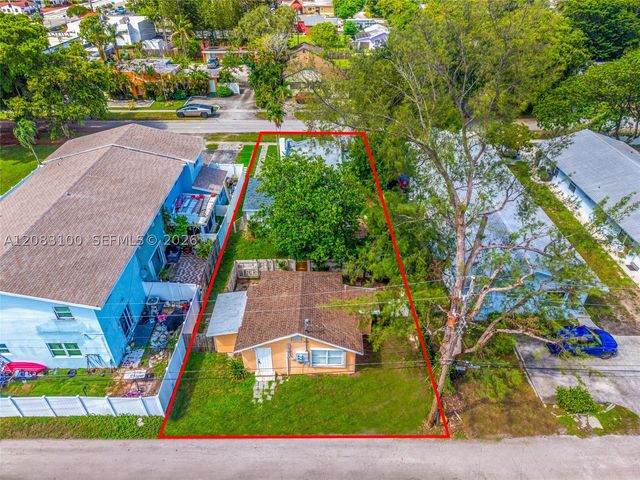 1726 Roosevelt St, Hollywood, FL 33020