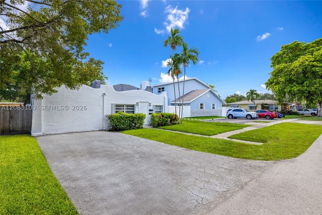 1726 Roosevelt St, Hollywood, FL 33020