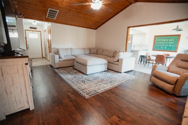 10545 Reiter Drive, Midwest City, OK 73130
