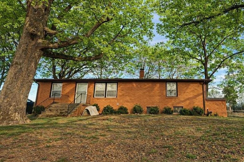 1350 County Road 405, Alton, MO 65606