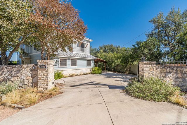 1950 Triple Peak, Canyon Lake, TX 78133