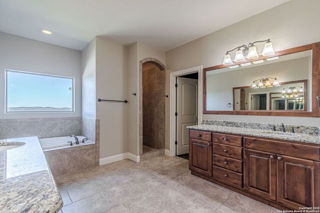 1950 Triple Peak, Canyon Lake, TX 78133