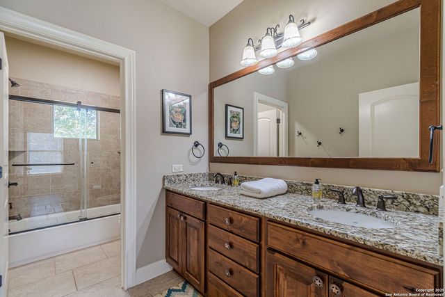 1950 Triple Peak, Canyon Lake, TX 78133