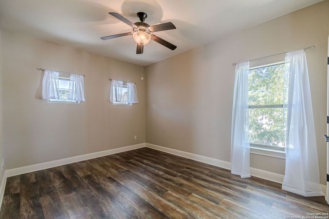 1950 Triple Peak, Canyon Lake, TX 78133