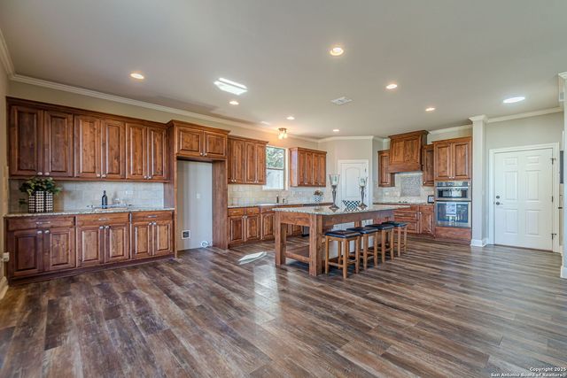 1950 Triple Peak, Canyon Lake, TX 78133