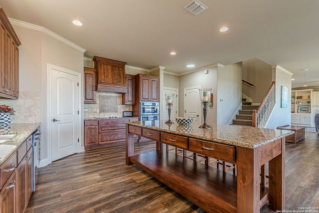 1950 Triple Peak, Canyon Lake, TX 78133