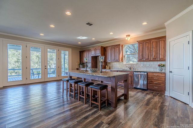 1950 Triple Peak, Canyon Lake, TX 78133