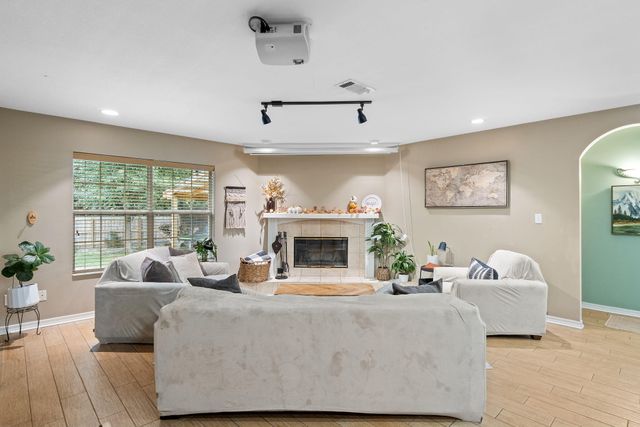 1302 Calcutta Drive, Gulf Breeze, FL 32563