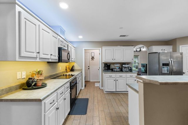 1302 Calcutta Drive, Gulf Breeze, FL 32563