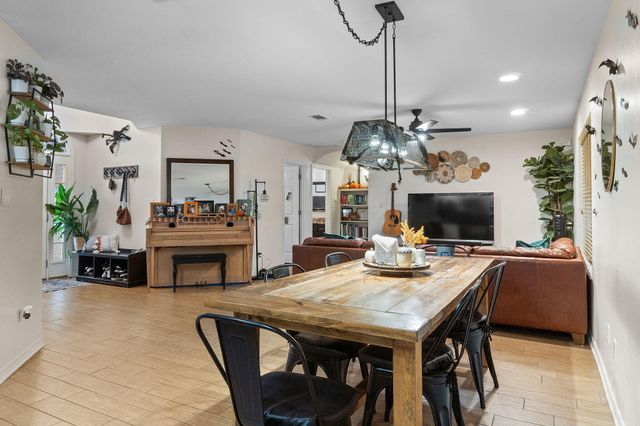 1302 Calcutta Drive, Gulf Breeze, FL 32563