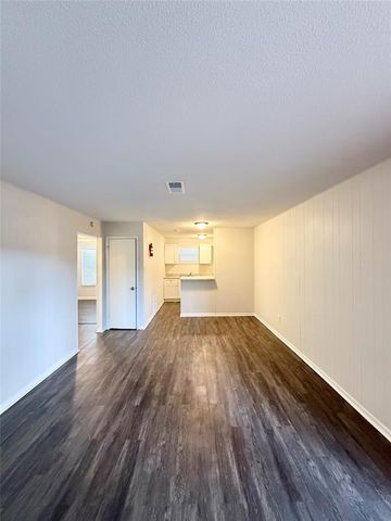 3635 N Macgregor Way 17, Houston, TX 77004