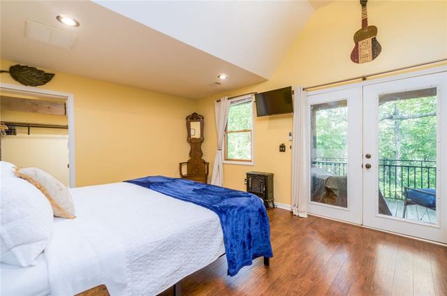 350 Galway Drive, Kingston, GA 30145