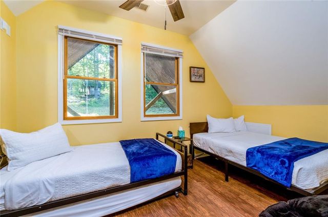 350 Galway Drive, Kingston, GA 30145