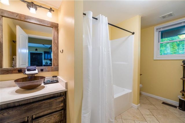 350 Galway Drive, Kingston, GA 30145