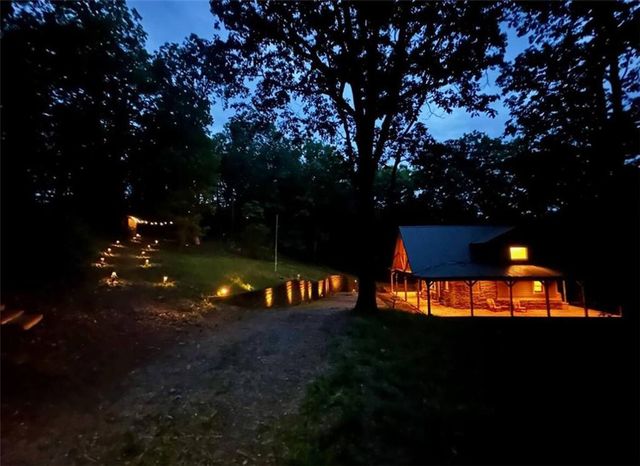 350 Galway Drive, Kingston, GA 30145