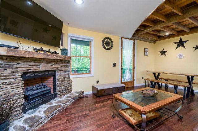 350 Galway Drive, Kingston, GA 30145