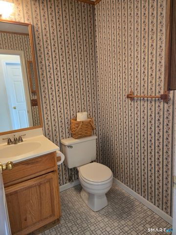 14 Tulip Drive D, Seymour, CT 06483