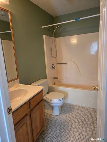 14 Tulip Drive D, Seymour, CT 06483