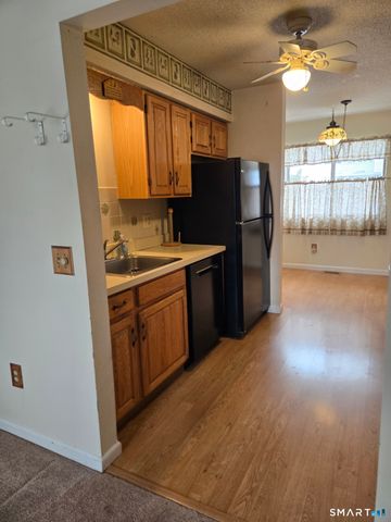 14 Tulip Drive D, Seymour, CT 06483