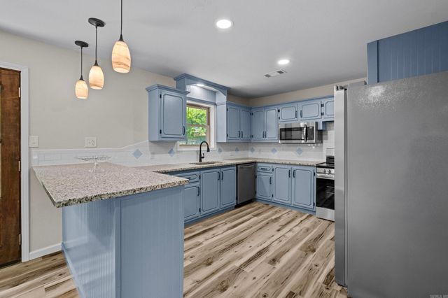 1002 N Holly, Searcy, AR 72143