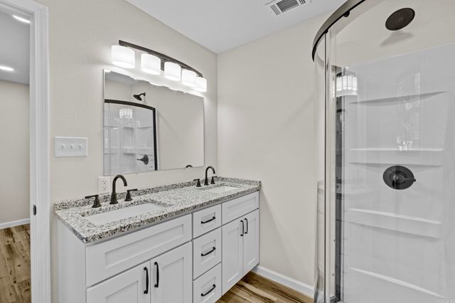 1002 N Holly, Searcy, AR 72143