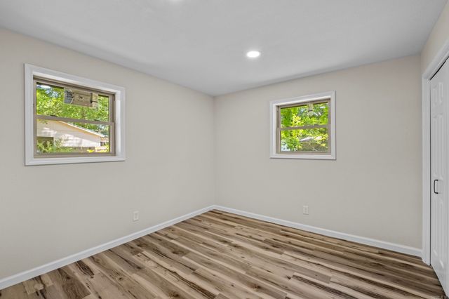 1002 N Holly, Searcy, AR 72143
