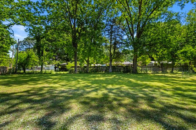 1002 N Holly, Searcy, AR 72143