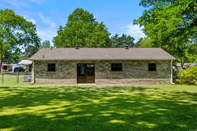 1002 N Holly, Searcy, AR 72143