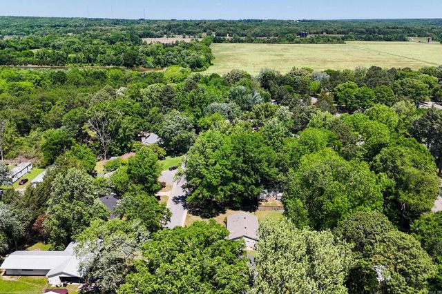 1002 N Holly, Searcy, AR 72143