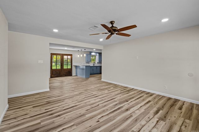 1002 N Holly, Searcy, AR 72143