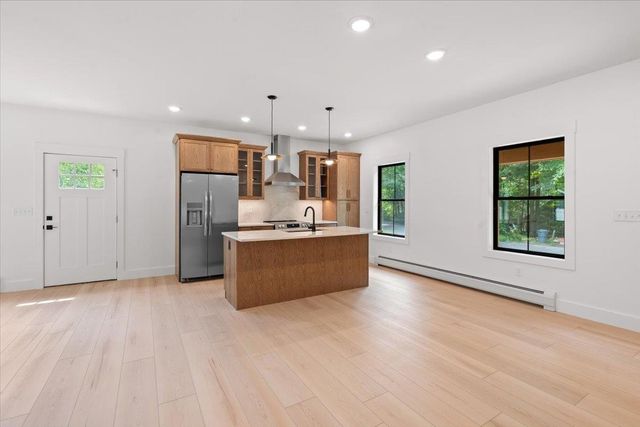 41 Champ Lane, Bolton, VT 05676