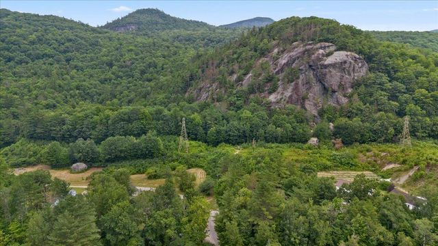 41 Champ Lane, Bolton, VT 05676