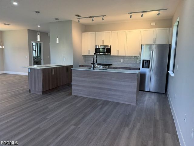 9908 Portofino CIR, Fort Myers, FL 33967