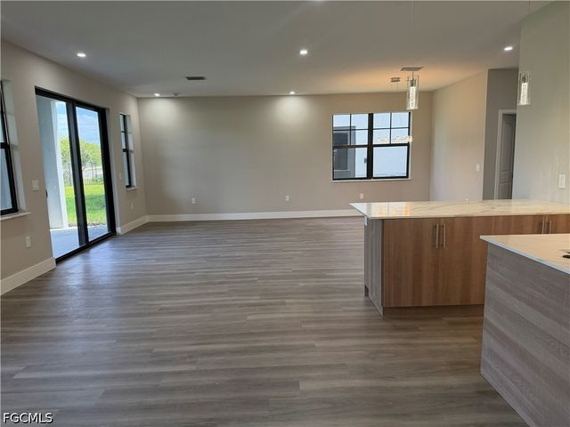 9908 Portofino CIR, Fort Myers, FL 33967
