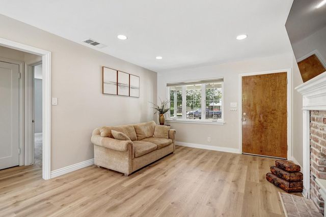 5031 73rd, Sacramento, CA 95820