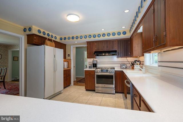 132 GULPH HILLS RD, Wayne, PA 19087