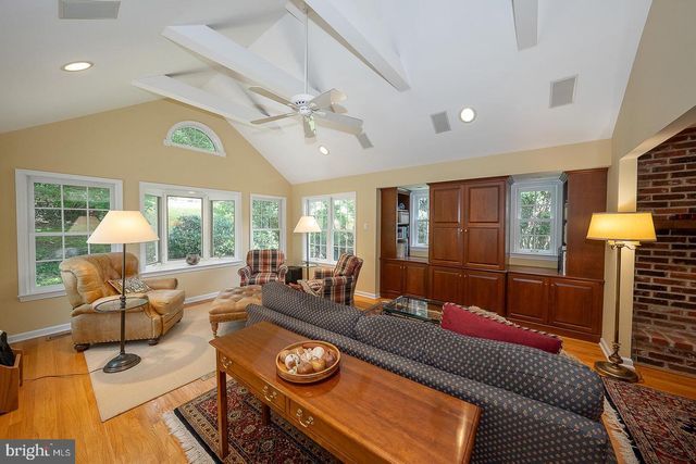 132 GULPH HILLS RD, Wayne, PA 19087