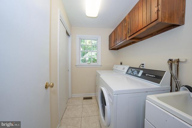 132 GULPH HILLS RD, Wayne, PA 19087