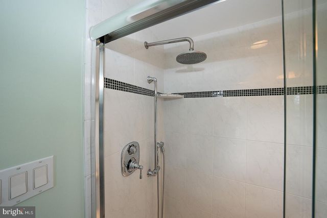 132 GULPH HILLS RD, Wayne, PA 19087
