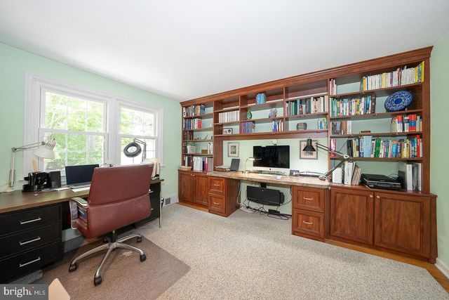 132 GULPH HILLS RD, Wayne, PA 19087